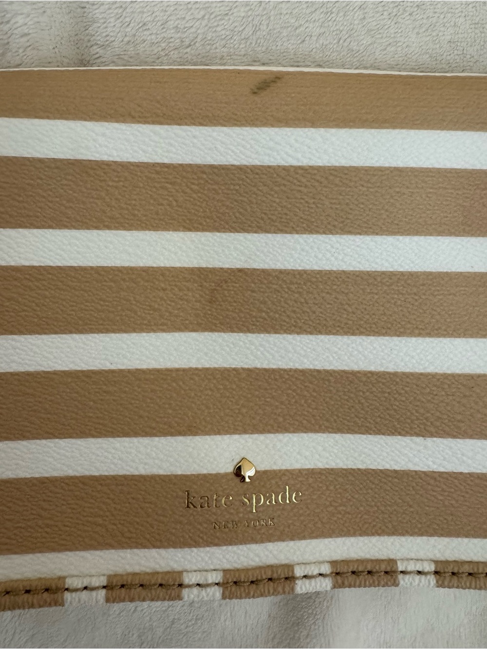 Kate Spade New York Beige White Striped Crossbody Bag Gold Logo Shoulder Purse - Picture 3 of 3